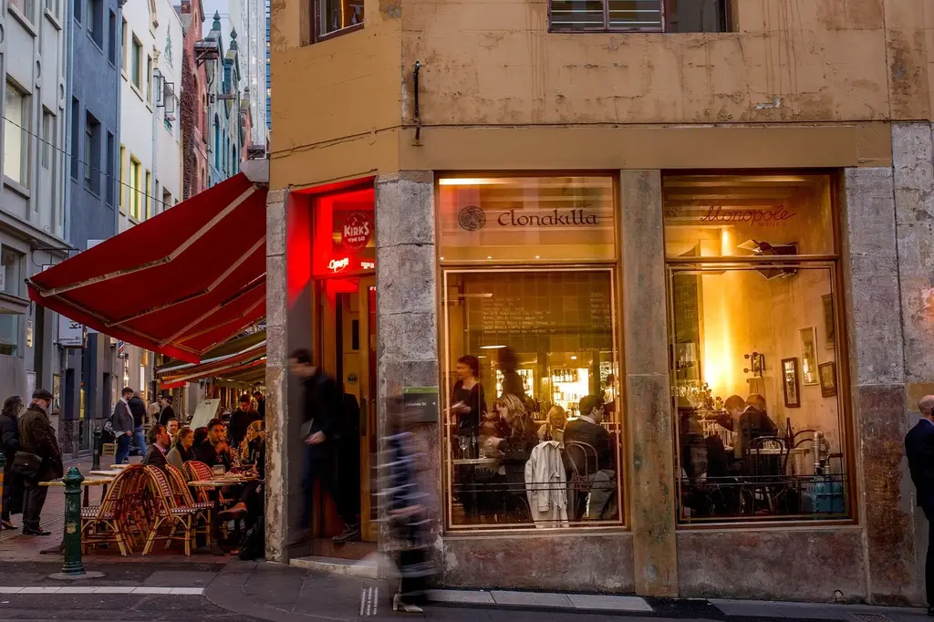 Novotel Melbourne Central image 2