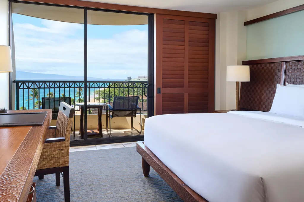 Royal Lahaina Resort & Bungalows image 4