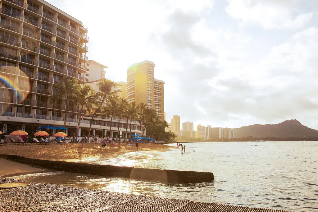 OUTRIGGER Reef Waikiki Beach Resort image 10
